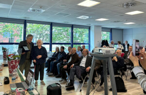 targhe ai veterani della Fnp